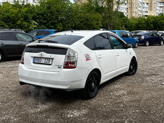 Toyota Prius foto 4