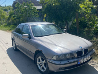 BMW 5 Series foto 5