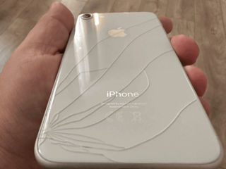 iPhone 8 alb. Sticla din spate crăpată. foto 8