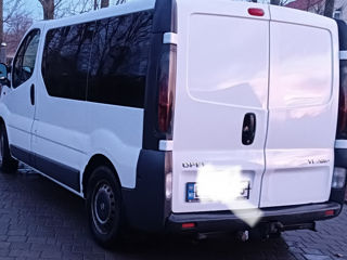 Opel Vivaro foto 2