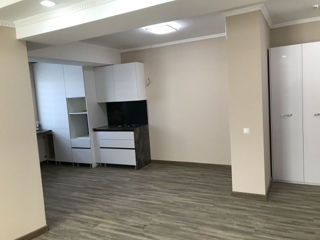 Apartament cu 3 camere, 76 m², Râșcani, Chișinău foto 3