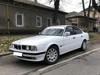 BMW 5 Series foto 3