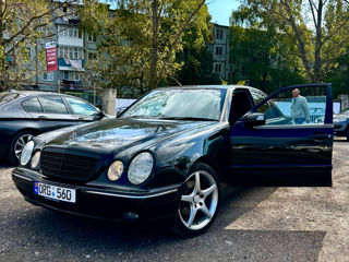 Mercedes E-Class