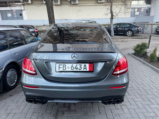 Mercedes E-Class foto 3