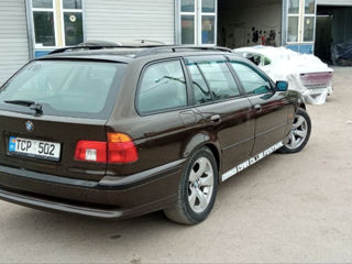 BMW 5 Series foto 3