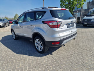 Ford Kuga foto 1