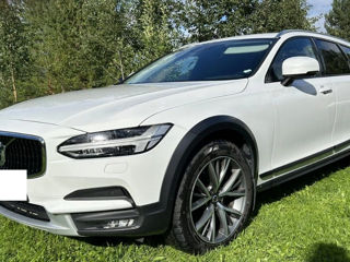 Volvo V90 Cross Country