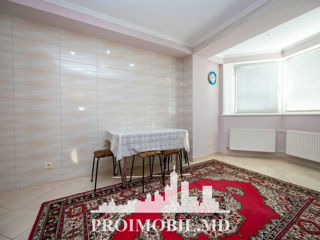 Apartament cu 2 camere, 70 m², Poșta Veche, Chișinău foto 2