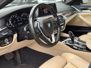 BMW 5 Series foto 9