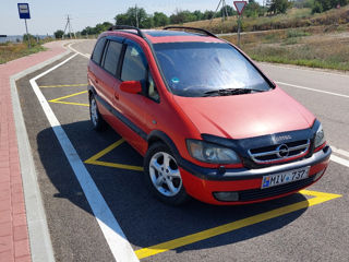 Opel Zafira foto 1