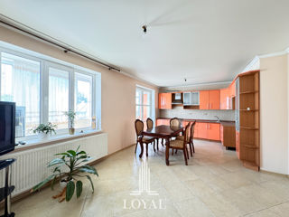 3-х комнатная квартира, 127 м², Центр, Кишинёв