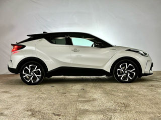 Toyota C-HR foto 2