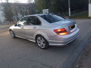 Mercedes C-Class foto 5