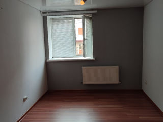 Apartament cu 2 camere, 72 m², Centru, Hîncești foto 13