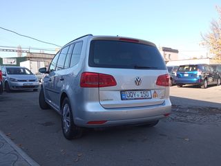 Volkswagen Touran foto 5