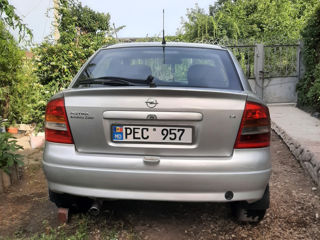 Opel Astra foto 2