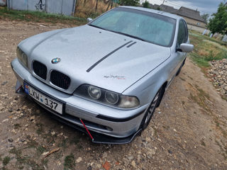 BMW 5 Series foto 5