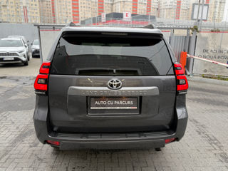 Toyota Land Cruiser Prado foto 4