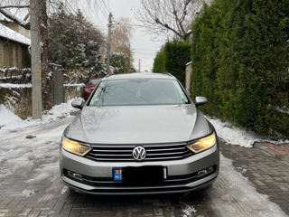 Volkswagen Passat foto 3