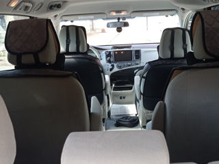 Toyota Sienna foto 7