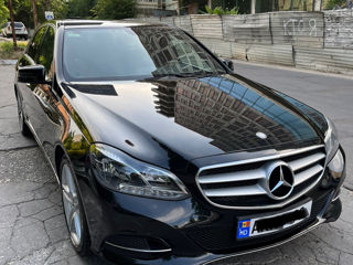 Mercedes E-Class foto 2