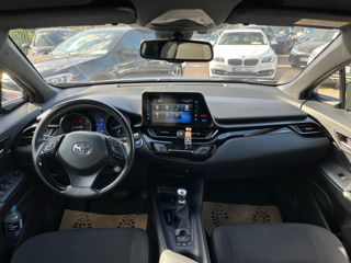 Toyota C-HR foto 9