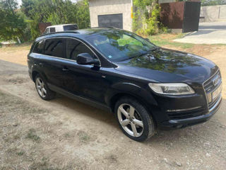 Audi Q7 foto 1