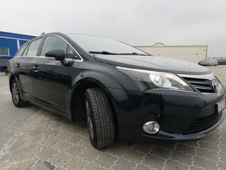 Toyota Avensis foto 6