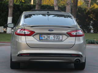 Ford Fusion foto 6