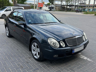 Mercedes E-Class foto 4