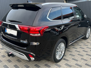 Mitsubishi Outlander foto 4