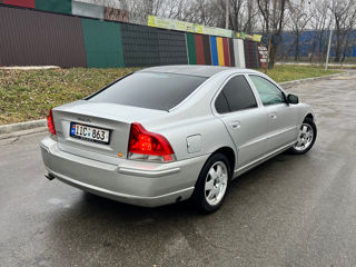 Volvo S60 foto 8