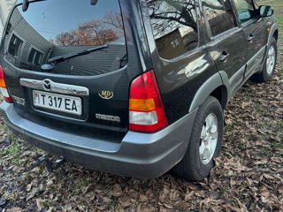 Mazda Tribute foto 3