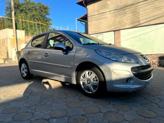 Peugeot 207 foto 3