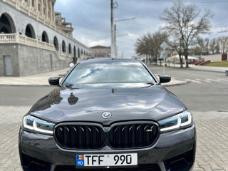 BMW 5 Series foto 3