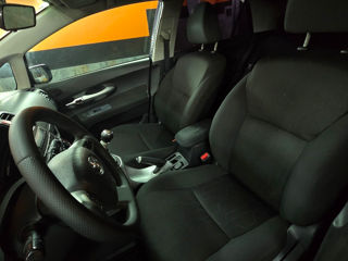 Toyota Auris foto 8