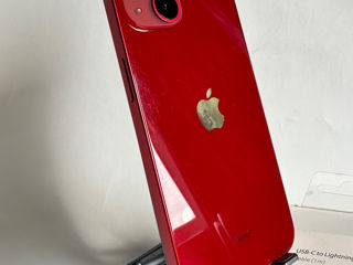 iPhone 13 red 128 gb foto 3