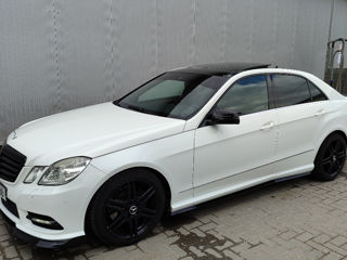 Mercedes E-Class foto 2