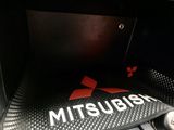 Mitsubishi Lancer foto 5