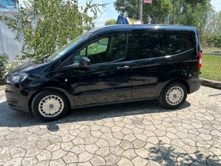 Ford Transit Courier foto 3