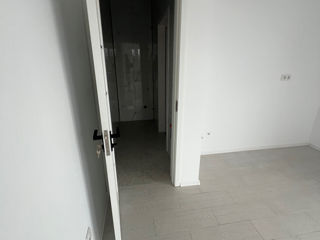 Vila, casa modernă cu 2 etaje  in suburbie foto 9