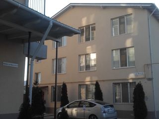 Apartament cu euroreparatie, urgent!!! foto 1