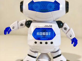 Robot - Robotel (Danseaza, canta, are lumini)