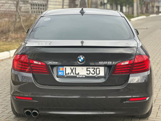 BMW 5 Series foto 5