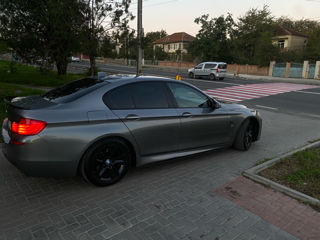 BMW 5 Series foto 3