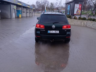 Volkswagen Touareg foto 2