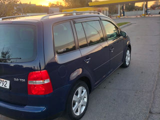 Volkswagen Touran foto 7