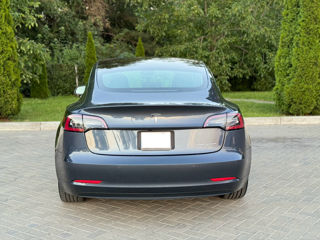 Tesla Model 3 foto 6