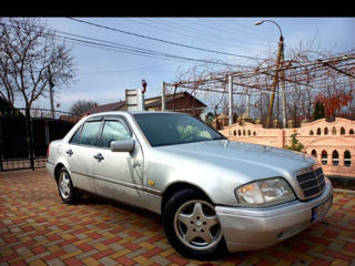 Mercedes C Class foto 4