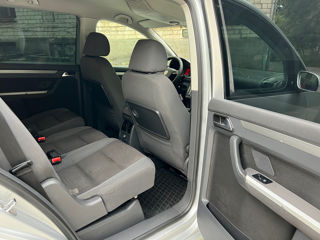 Volkswagen Touran фото 7